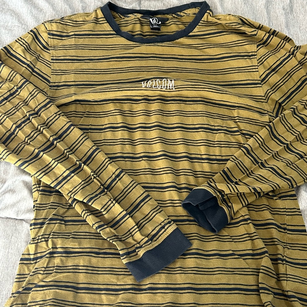 Volcom Long Sleeve Men’s Size Medium